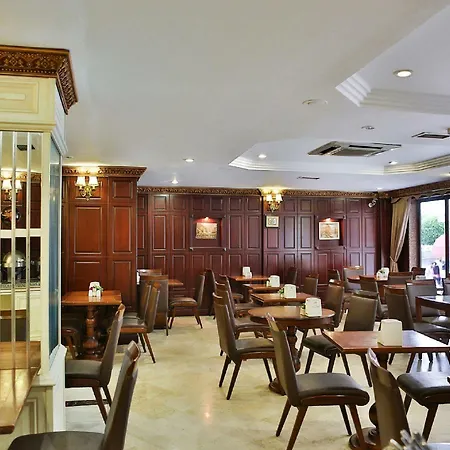 Hotel Buyuk Hamit 4*