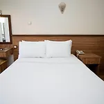 Hotel Buyuk Hamit 4*